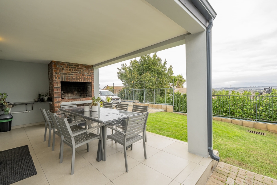 3 Bedroom Property for Sale in Protea Heights Western Cape